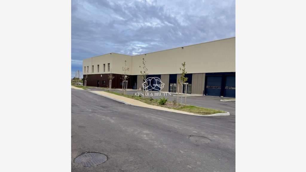 AV local d’activité neuf 400m² à Rillieux-la-Pape