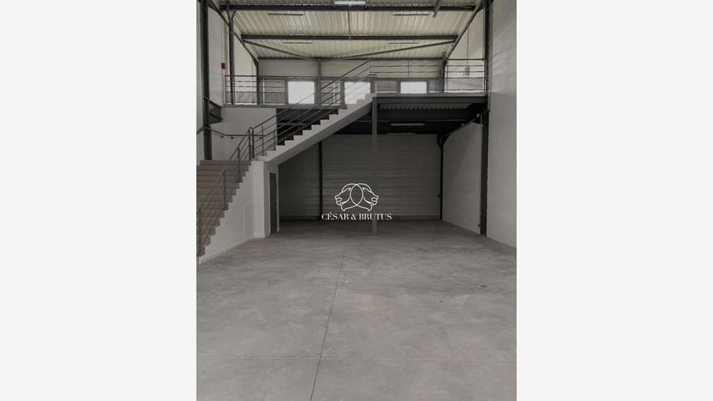 AV local d’activité neuf 400m² à Rillieux-la-Pape