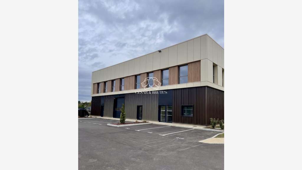 AV local d’activité neuf 400m² à Rillieux-la-Pape