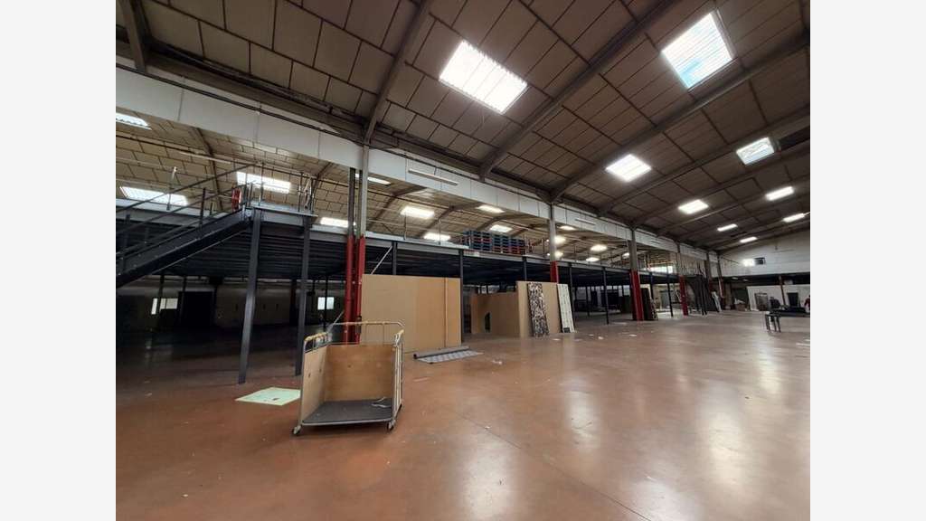 Rillieux-la-Pape - Locaux d'activités / showroom /