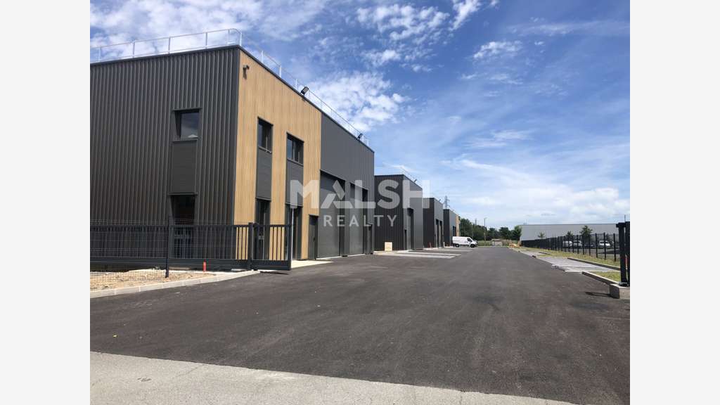 Locaux d'activités neufs à vendre ou louer Roanne