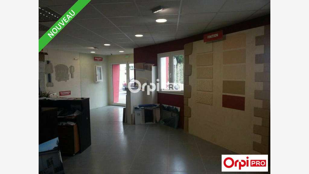 Local d'activité à vendre 730m² à Mours