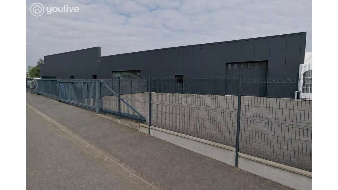 Ensemble immobilier d’activité avec revenu locatif