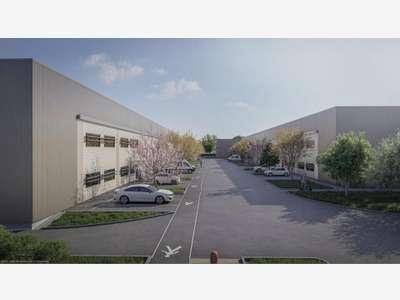 Local d'activité 355m² à vendre à Ruffec RN10