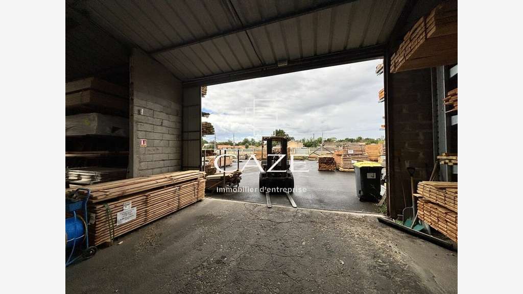 ENTREPOT A VENDRE - GRAND FONCIER