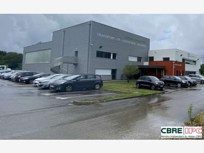 Vente entrepôt bureau de 1270m² en zac Saint Avit