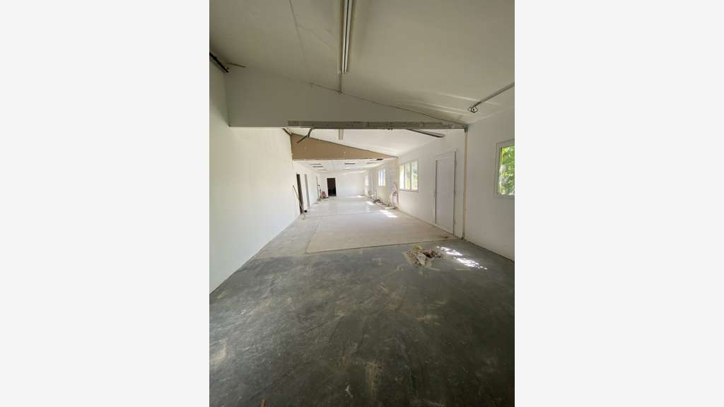 Entrepôt de 770m² à vendre Saint Aubin sur Gaillon