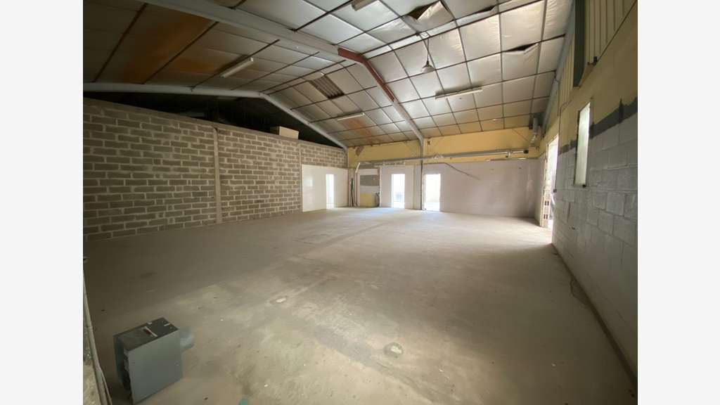 Entrepôt de 770m² à vendre Saint Aubin sur Gaillon