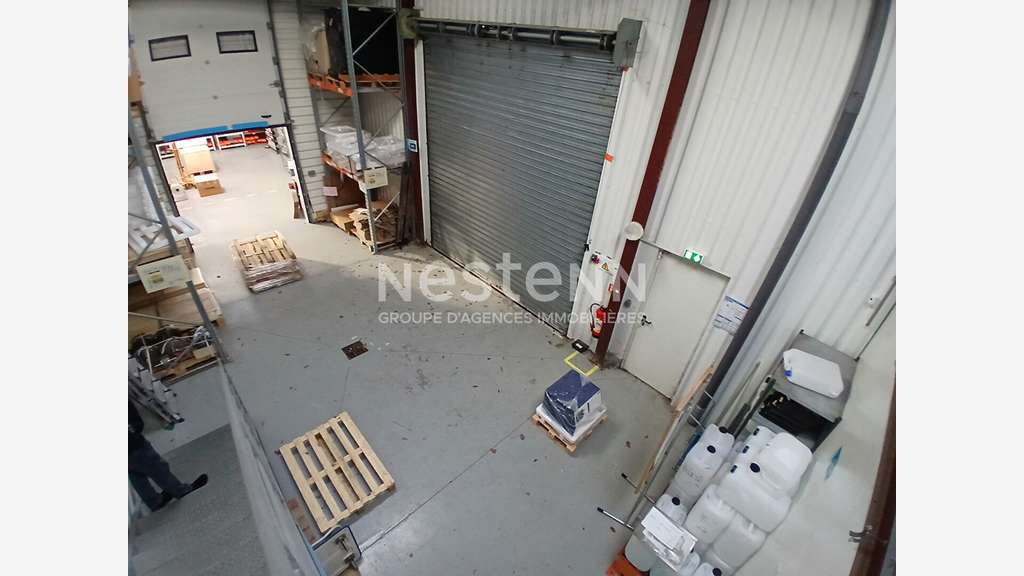 A vendre local d'activité 1500m² en ZA sur Vannes 
