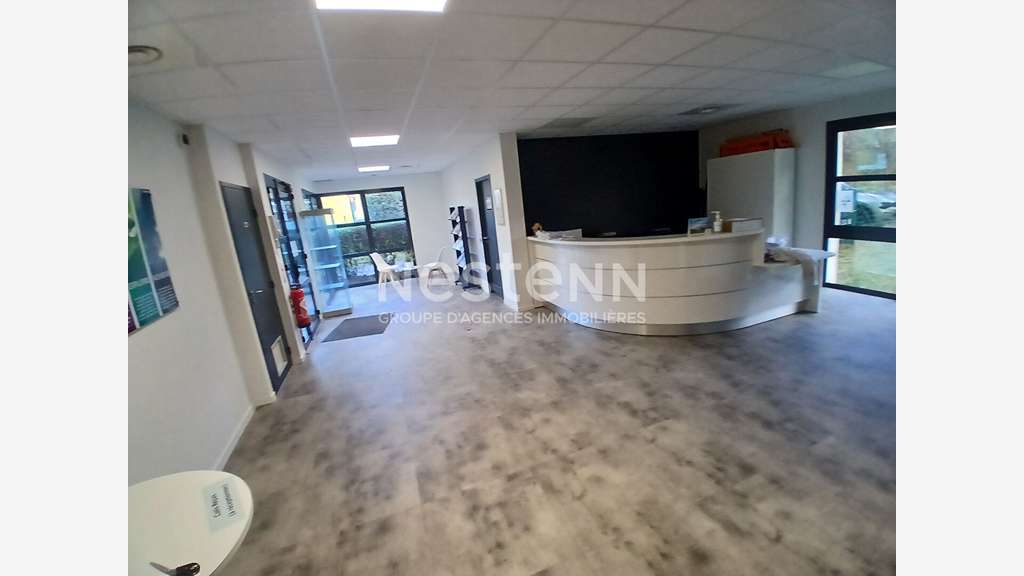 A vendre local d'activité 1500m² en ZA sur Vannes 
