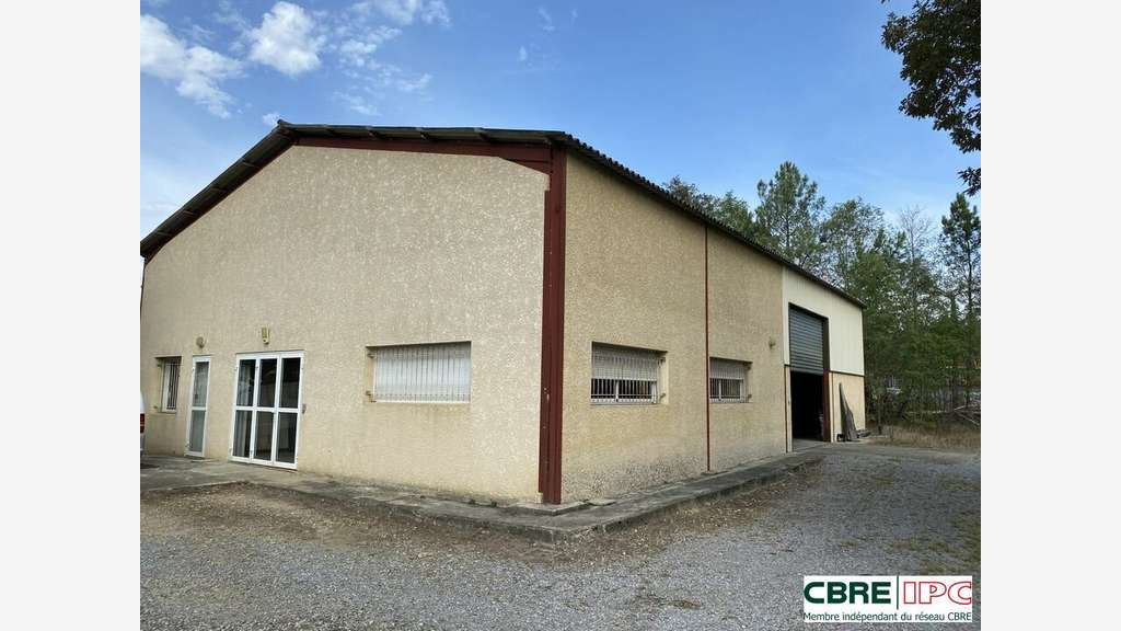 Vente local d'activités 282m² à Saint-Avit