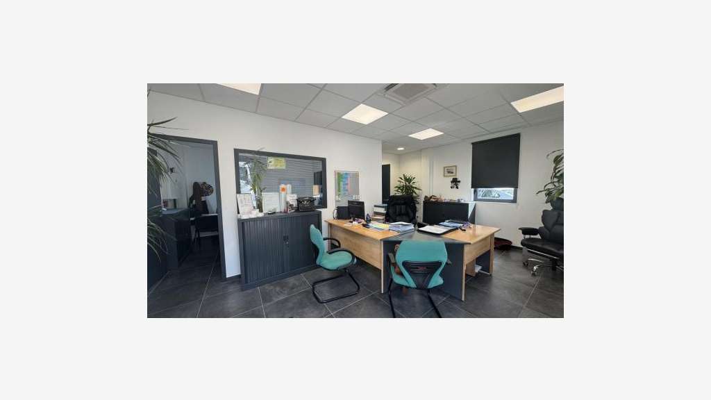 Vente local d'activité 1015m² en ZA Saint Cyprien