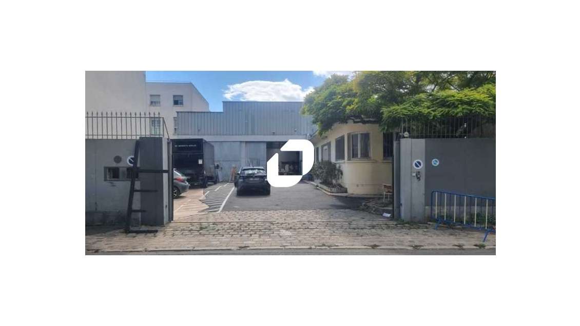 Vente Local d'activité 806m² Saint denis