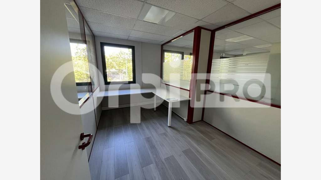 A vendre bureaux à St-Genis-Laval Villa Mercedes
