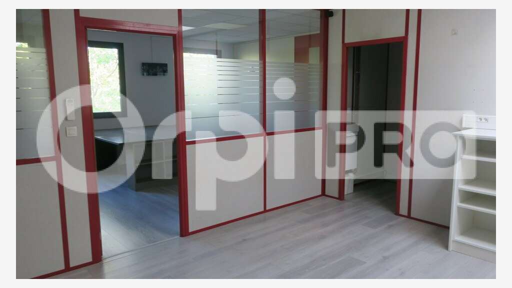 A vendre bureaux à St-Genis-Laval Villa Mercedes
