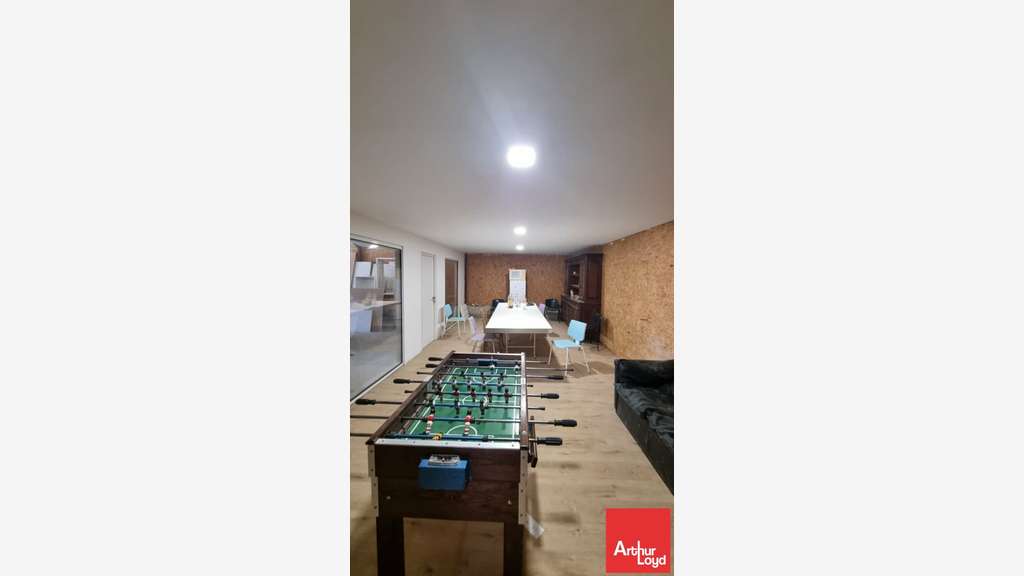 AV local 109m² à Saint-Georges-lès-Baillargeaux
