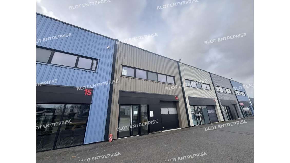 A vendre locaux d'activités 272m² à Saint-Herblain