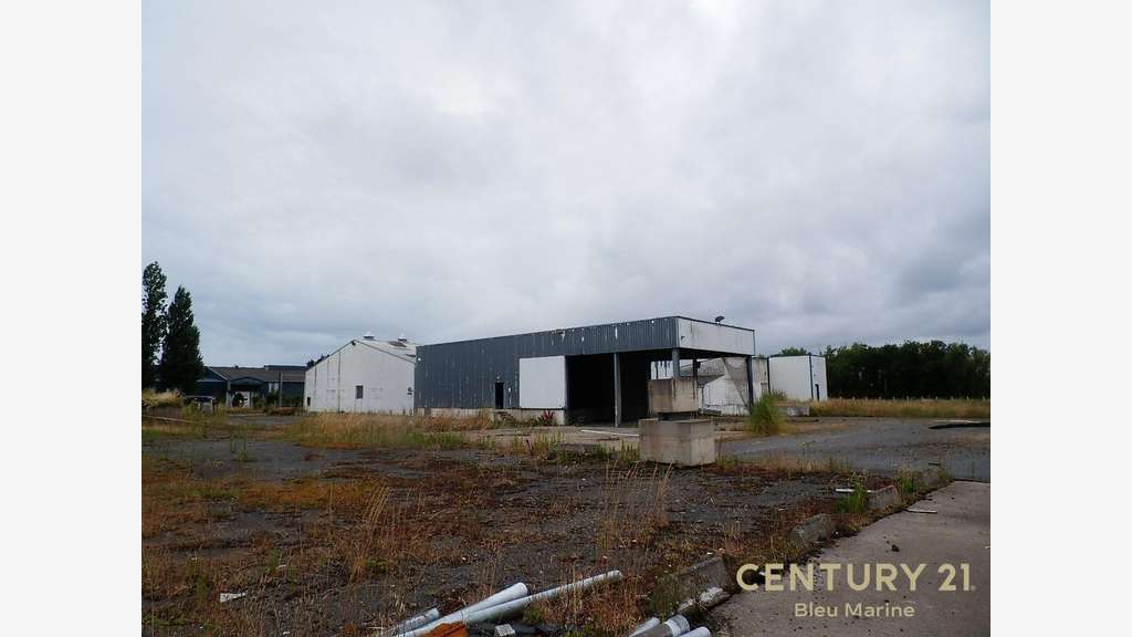 LOCAL D’ACTIVITÉ de 2 180m²