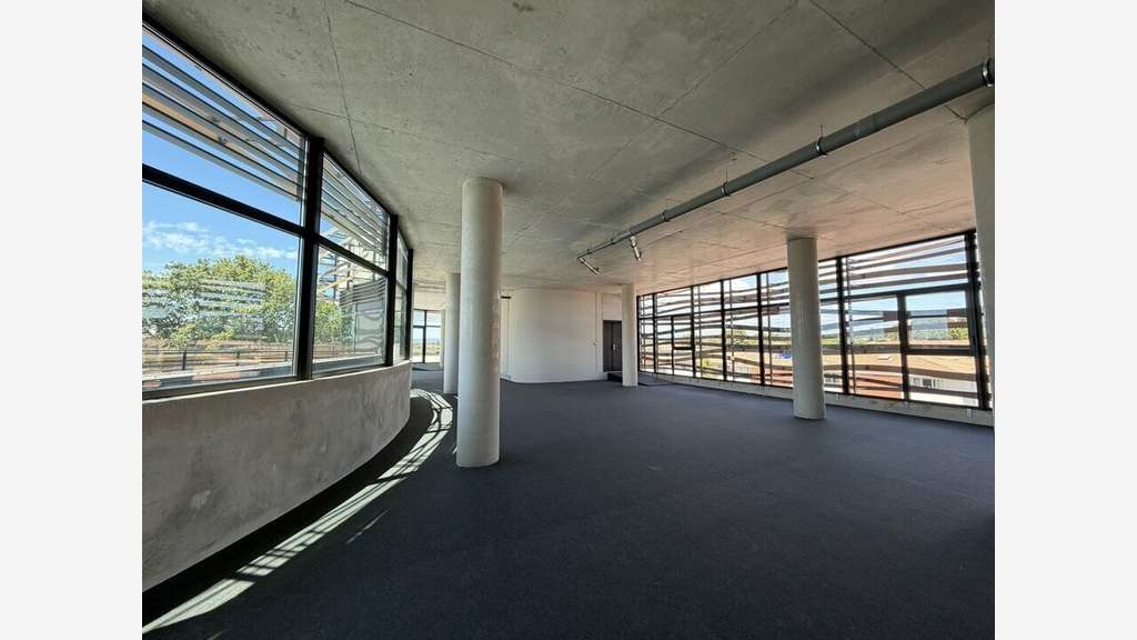 Vente local pro 644m² R+2 à St Jean de Védas
