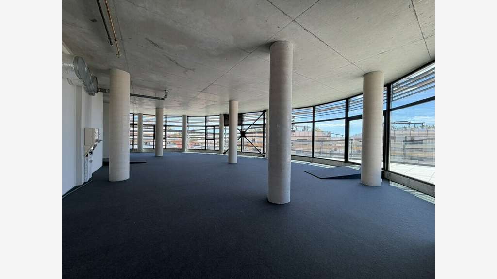 Vente local pro 644m² R+2 à St Jean de Védas