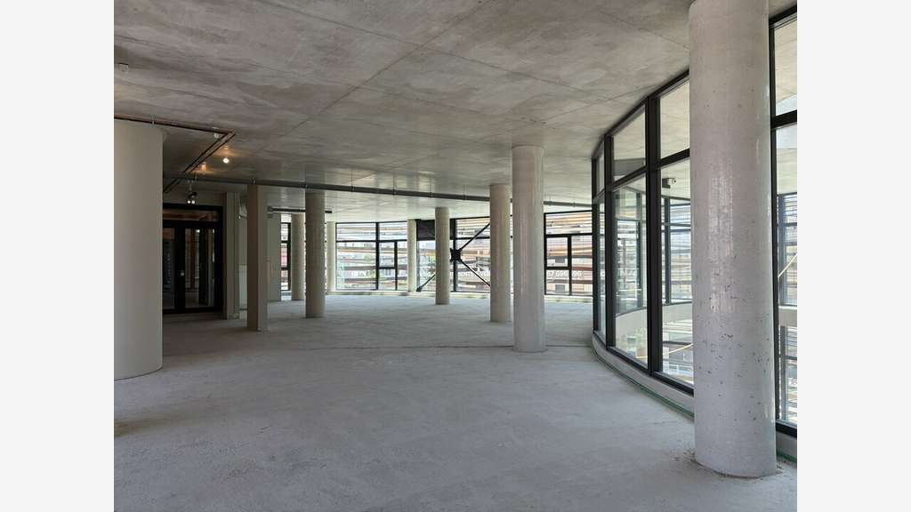 Vente local pro 644m² R+2 à St Jean de Védas
