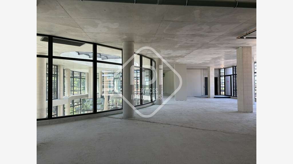 Vente local pro 644m² R+2 à St Jean de Védas