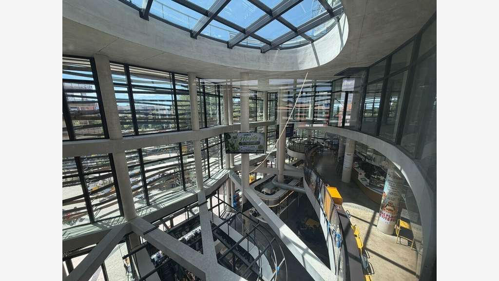 Vente local pro 644m² R+2 à St Jean de Védas