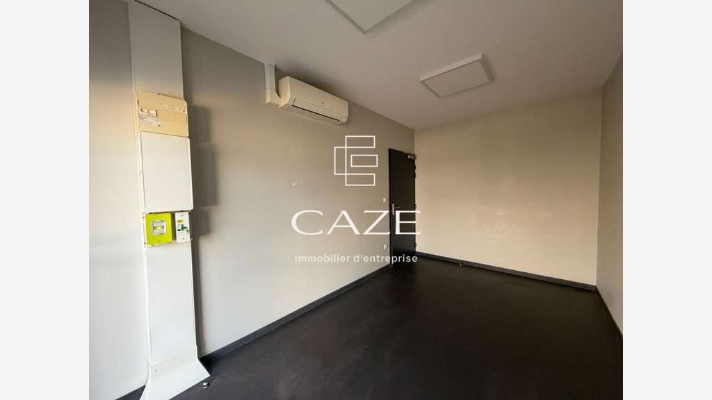 LOCAL D'ACTIVITE A VENDRE