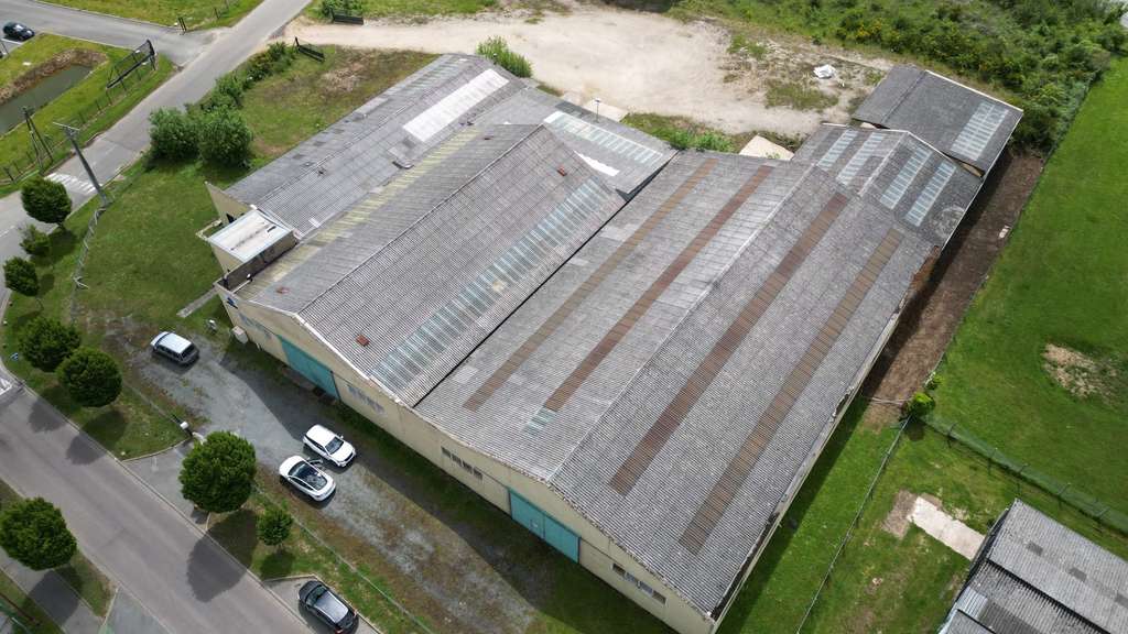 AV Bâtiment de 2596m² à St-Lubin-des-Joncherets