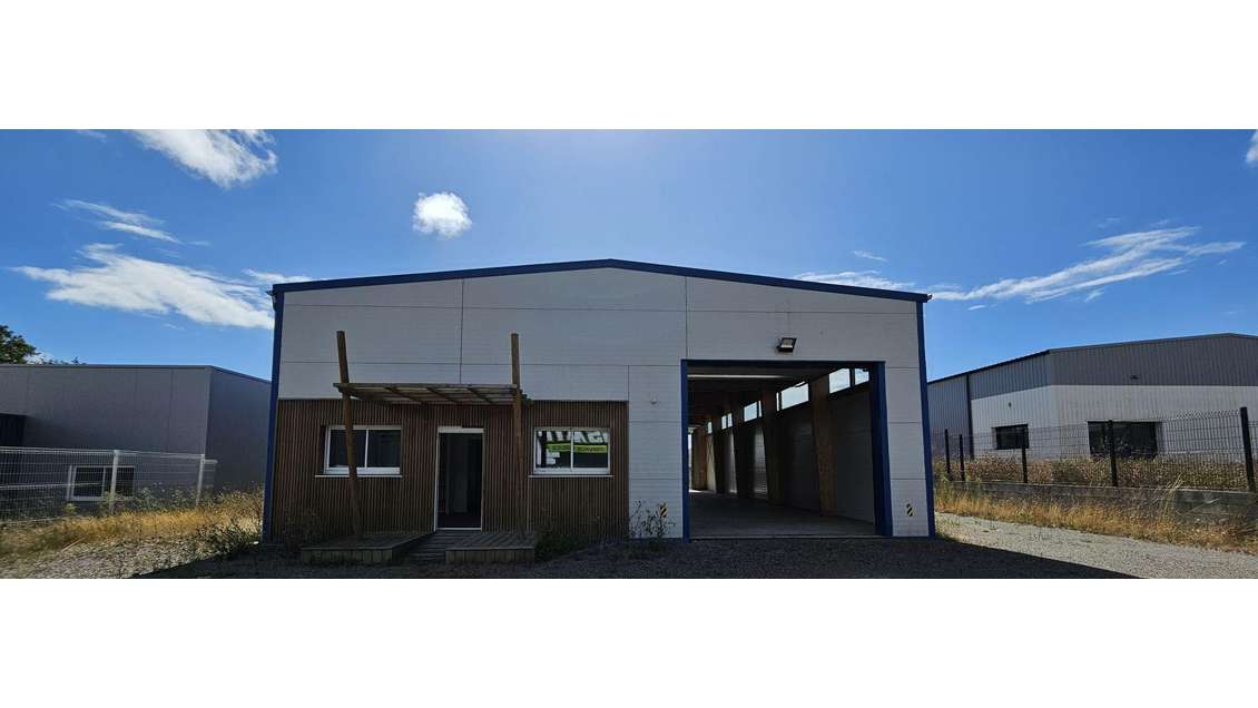 Vente local d'activités 285m² à Saint-Mathurin