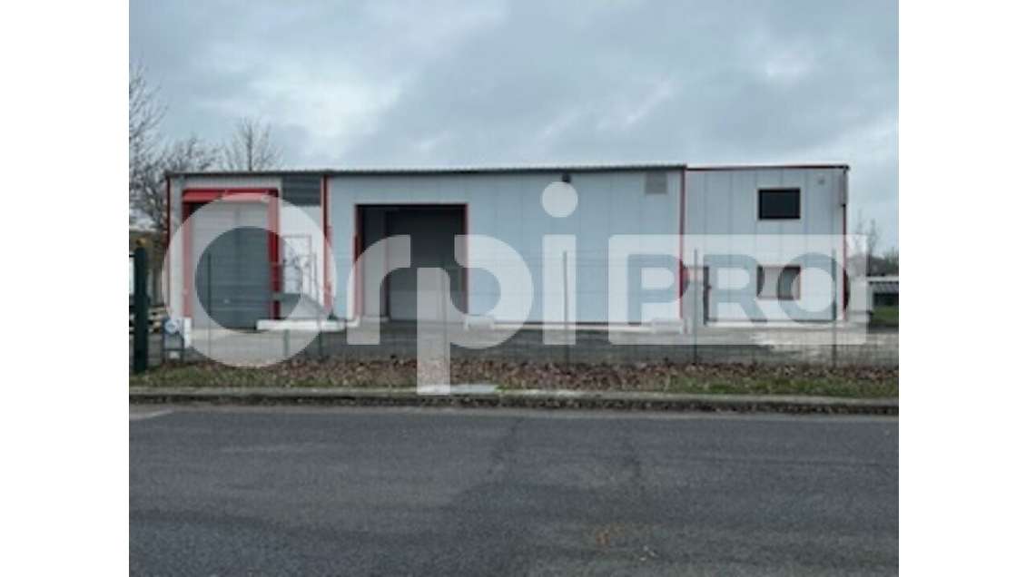 A vendre local d'activité 384m² ZAC de St-Maximin