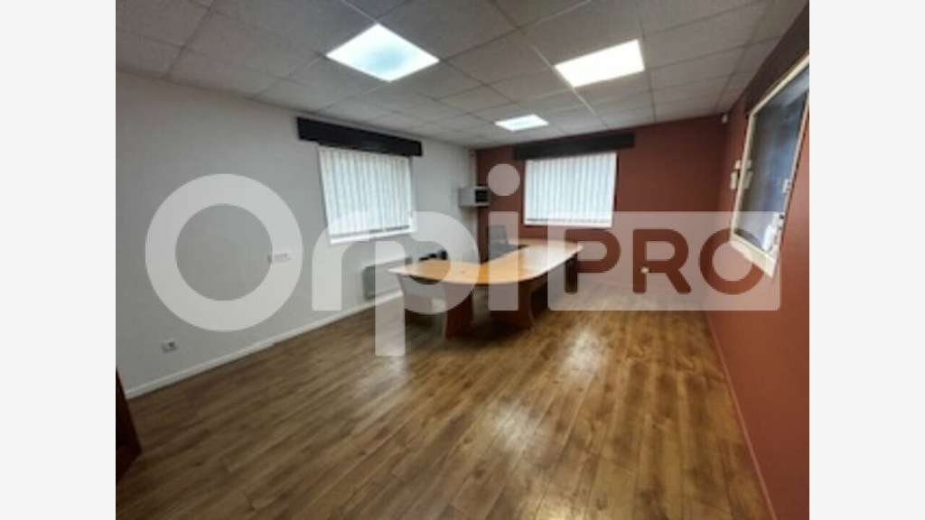 A vendre local d'activité 384m² ZAC de St-Maximin