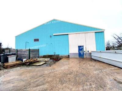 Local d'activités 600m² à Saint-Méloir-des-Ondes