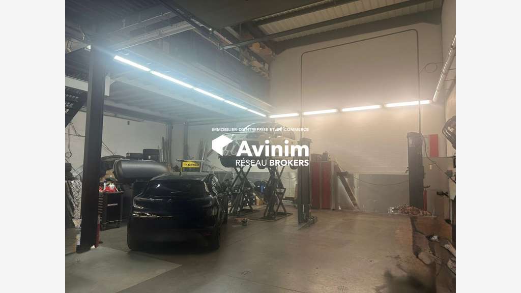 Vente local d'activité 325m² à Saint-Ouen-l'Aumône