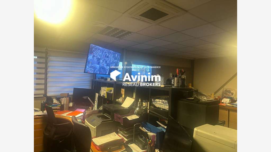 Vente local d'activité 325m² à Saint-Ouen-l'Aumône