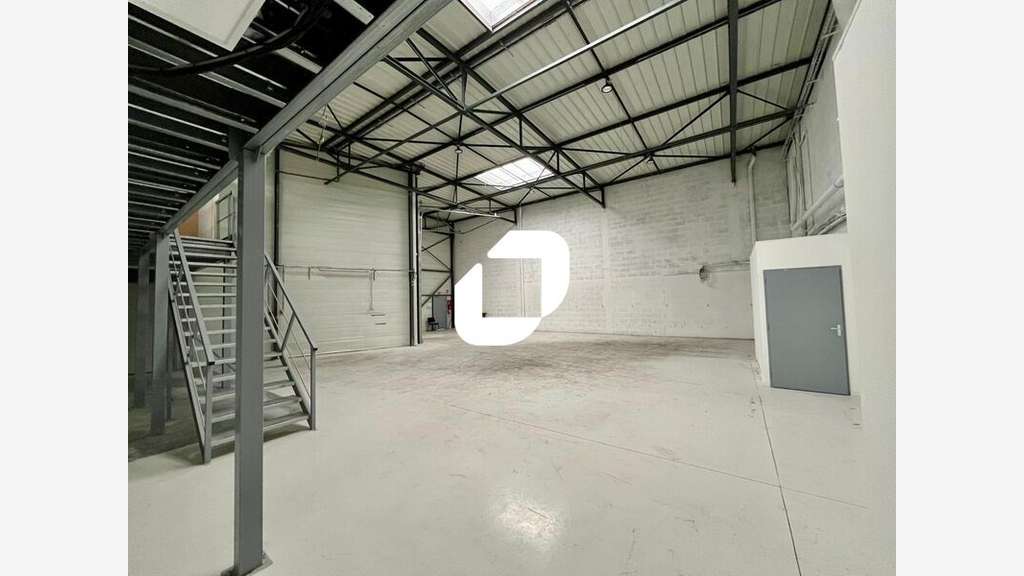 Vente Local d'activité 500m² Saint priest