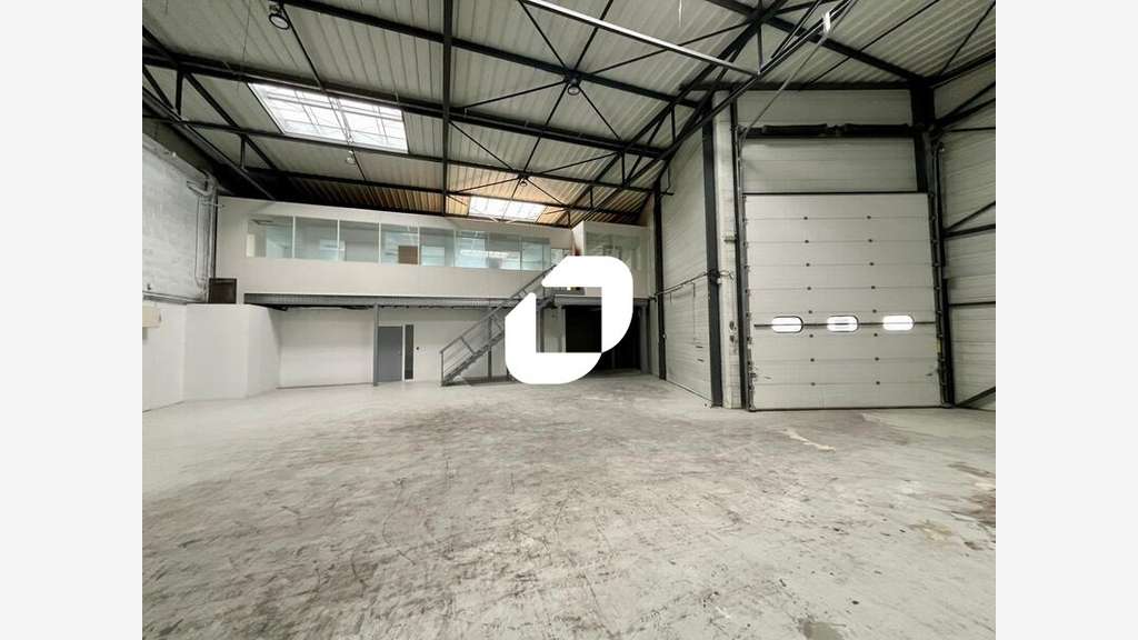 Vente Local d'activité 500m² Saint priest