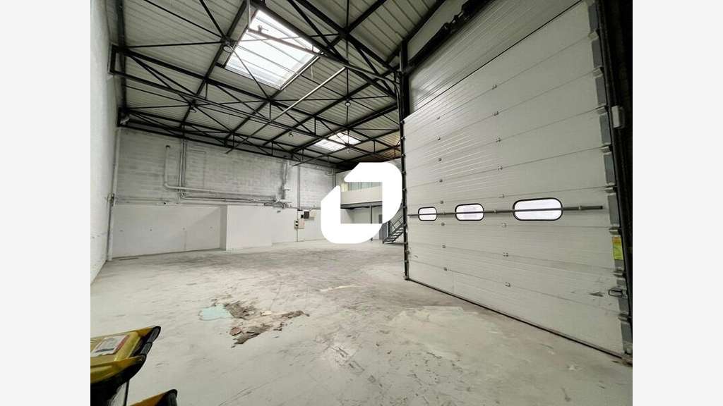 Vente Local d'activité 500m² Saint priest