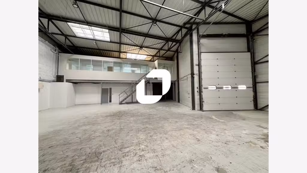 Vente Local d'activité 500m² Saint priest