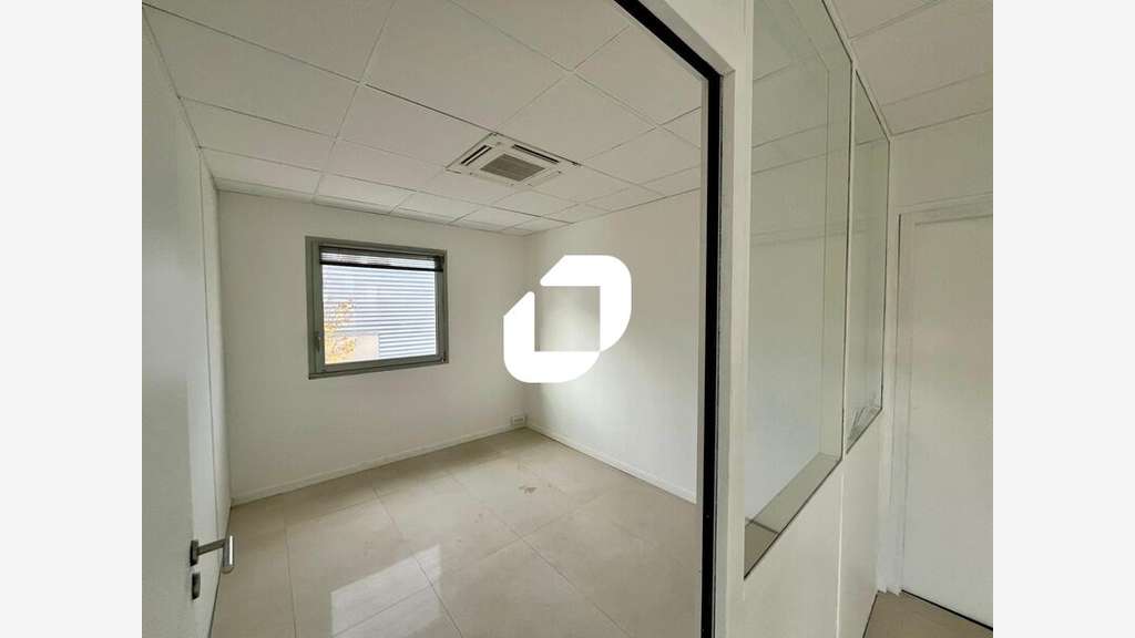 Vente Local d'activité 500m² Saint priest