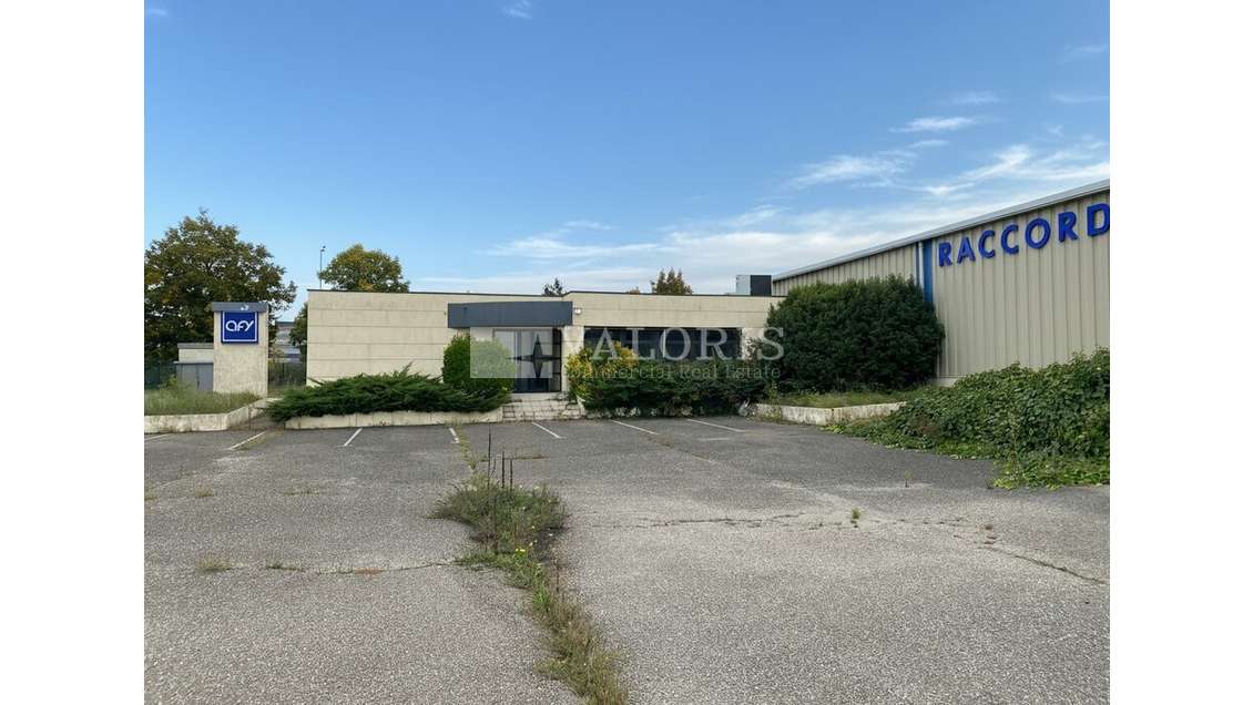 SAINT-QUENTIN-FALLAVIER - LOCAL D'ACTIVITE -