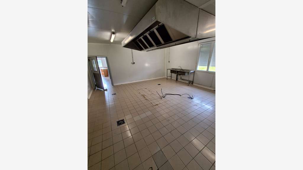 Vente local d'activité de 240m² secteur Avranches