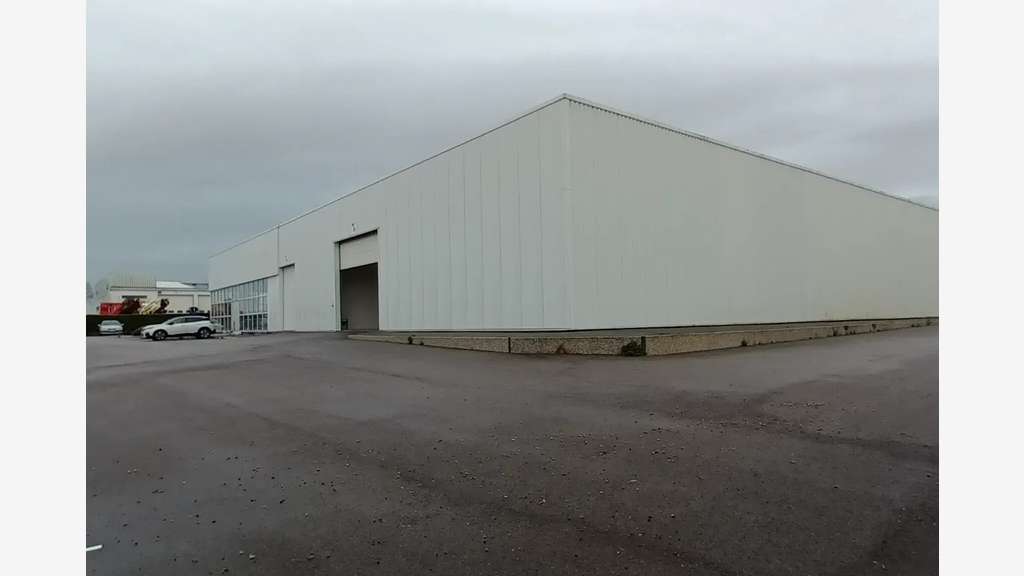 À vendre local d'activités 2607m² à Saint-Romain