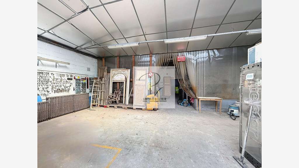 Local industriel 200m² sur 1138m² à Saint-Saëns
