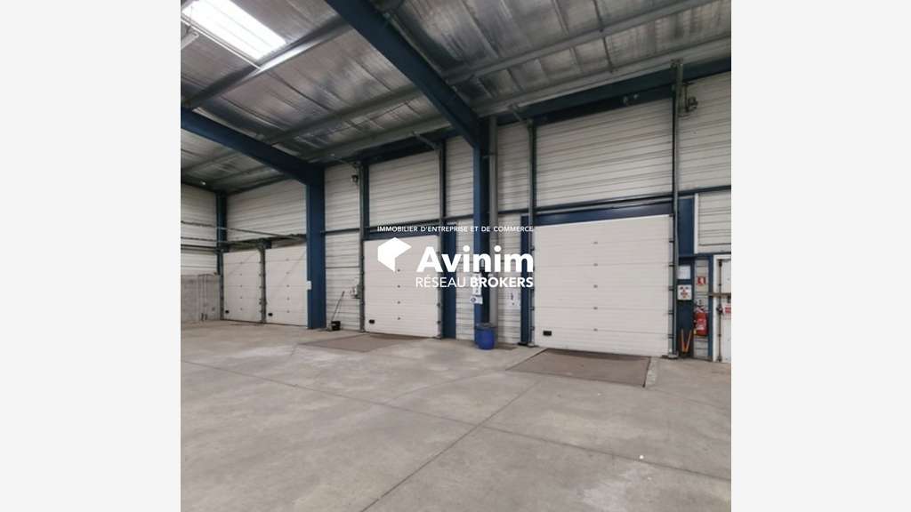 Opportunité Vente entrepôt 2752m² à Saint-Thibéry