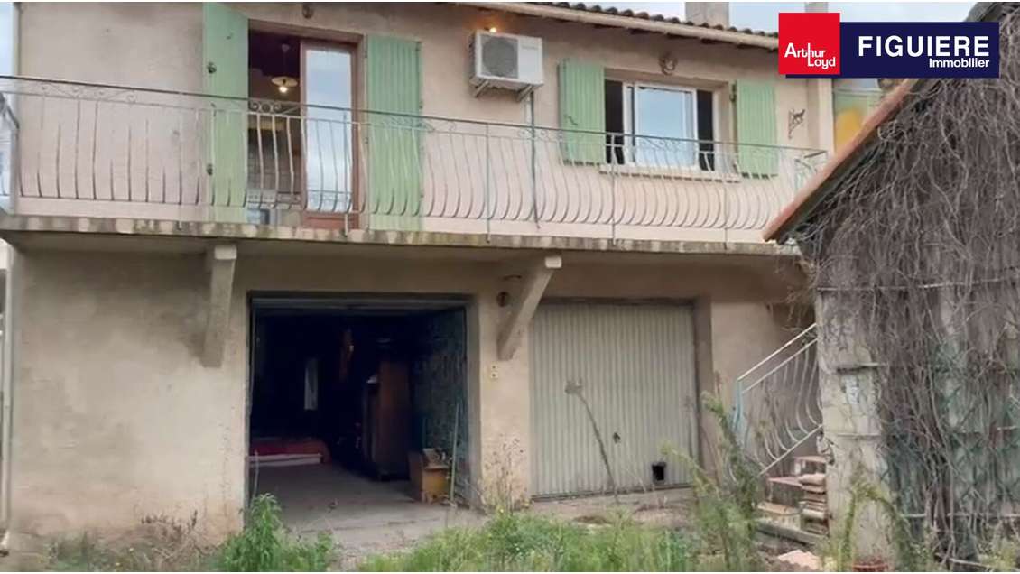 Ancienne maison à renover à vendre bord de départe