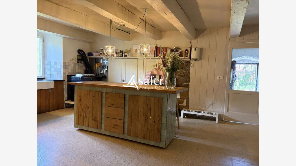 Vente ancienne ferme à Saint-Symphorien-de-Mahun