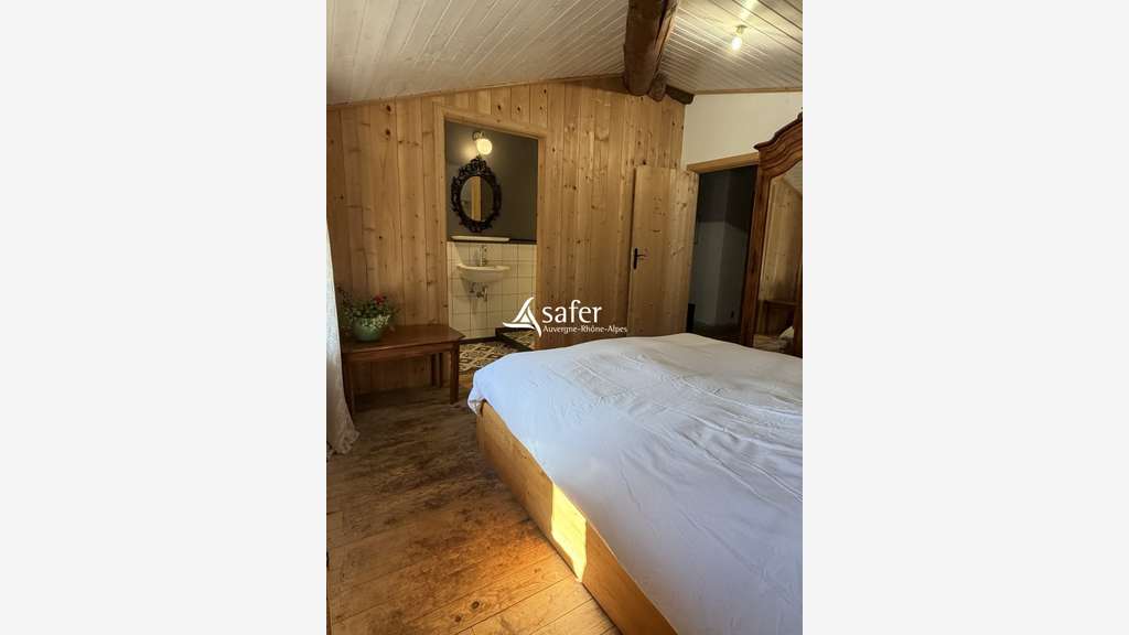 Vente ancienne ferme à Saint-Symphorien-de-Mahun