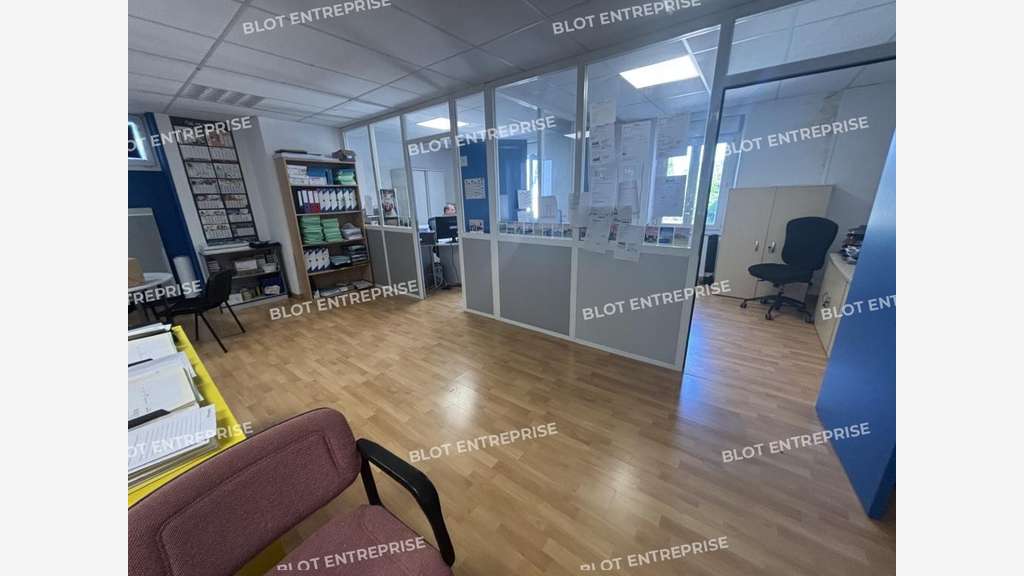 A vendre locaux d'activités 600m² à Savenay