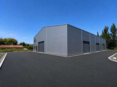 À vendre bâtiment indépendant 924m² à Savigneux